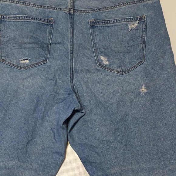 Destroyed Mom Jeans by American Eagle Outfitters 14 - Picture 13 of 13